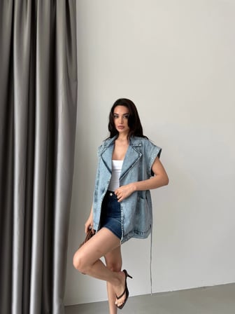 Zımba Detaylı Kuşaklı Denim Yelek