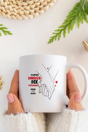Alya Gift Shop Kişiye Özel Ellerimiz Sonsuza Dek Ayrılmasın Kupa Bardak