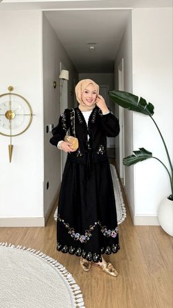 keten Nakış Detaylı Bohem Siyah tesettür elbise