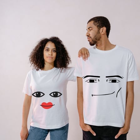 Komik Dijital Karakter Yüz İfadeli Eş Kombin Tişörtleri - Unisex Sevgili Tshirt Seti