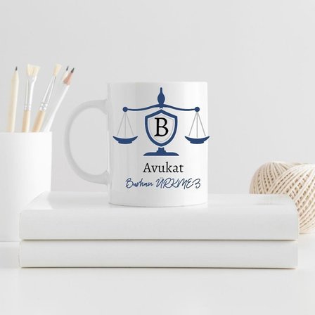 Avukatlara Özel Ofis Konsept Hediye Paketi - Adalet Terazisi Cam Saat ve Kupa