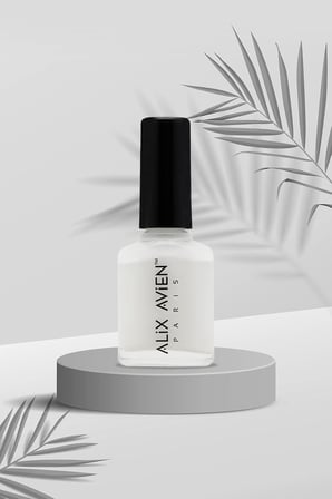 AVIEN Süt Beyaz Oje 02 - Yüksek Pigmentli Uzun Süreli Kalıcılık Hızlı Kuruma - Nail Lacquer 02