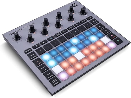 Circuit Rhythm Groovebox Synthesizer: Beats Yapmak ve Performans Sergilemek İçin 8 Örnek Parçaya Sahip Sampler ve Groovebox