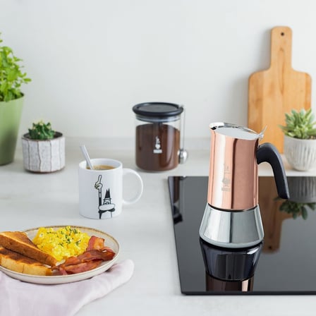 - Venus: 4 Cups Ocak Üstü Espresso Pişirici - 170ml - Kahverengi, Gümüş Renk - Paslanmaz Çelik Gövde - Patentli Güvenlik Valfi - Tüm Ocak Türleri İçin Uygundur (İndüksiyon Dahil)