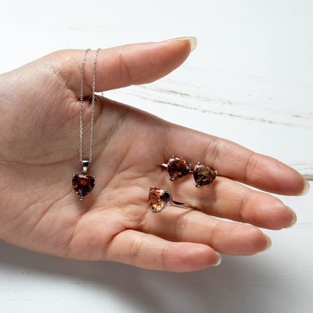 Matmazel Hediye Kutulu 925 Ayar Gümüş Renk Değiştiren Zultanit Taşlı Kalp Kadın Kolye, 7mm,Kız, Arkadaş, Eş, Anne
