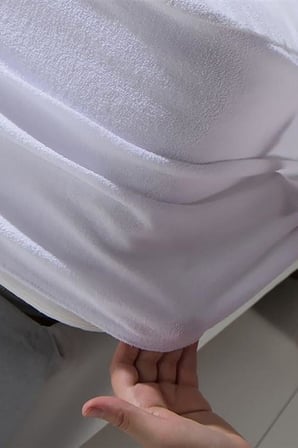 Çift Kişilik Battal Boy Fitted Lastikli Sıvı Geçirmez Alez 180x200