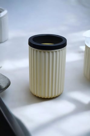 Parça Sert Plastik Banyo Seti/Sıvı Sabunluk, Diş Fırçalık ve Katı Sabunluk-Krem