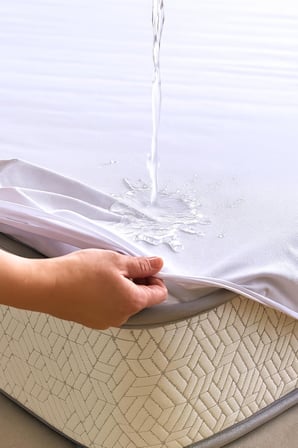 Alezi Micro Kumaş Fitted Full Kenar Sıvı Geçirmez Yatak Koruyucu Beyaz (100 x 200)