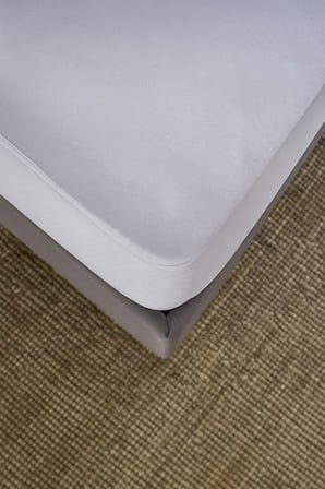 Alezi Micro Kumaş Fitted Full Kenar Sıvı Geçirmez Yatak Koruyucu Beyaz (100 x 200)