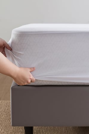 Alezi Micro Kumaş Fitted Full Kenar Sıvı Geçirmez Yatak Koruyucu Beyaz (120 x 200)