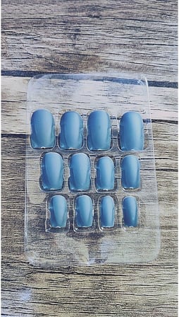 Mona Lady Takma Tırnak Gri Renk Set Küt 12 Adet Kendinden Yapışkanlı