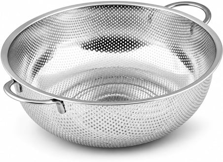 Paslanmaz Çelik Küçük Mutfak Süzgeci, Çift Kulplu Metal Pirinç Yıkama Kabı, Isıya Dayanıklı Delikli Meyve ve Sebze Süzme Kasesi (25 cm)