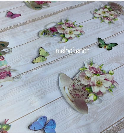 elyaf astarlı fincan kelebek desenli kaymaz pvc muşamba masa örtüsü Krem 100 x 140