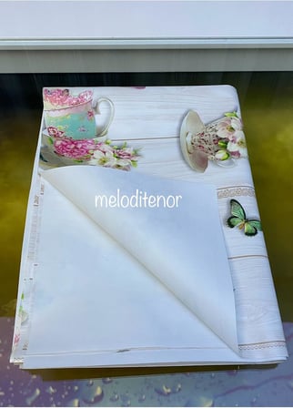 elyaf astarlı fincan kelebek desenli kaymaz pvc muşamba masa örtüsü Krem 100 x 140