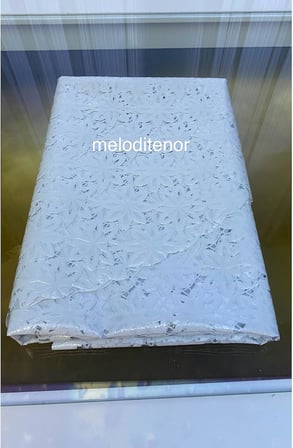 kaplama küçük papatya yıldız desen işeme dantel görünümlü pvc yuvarlak muşamba masa örtüsü Beyaz 130 x 130