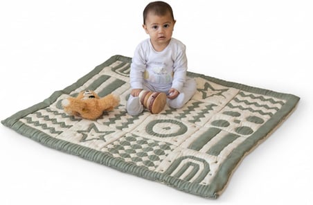 Yumuşak Organik Pamuk Emekleme Battaniyesi – GOTS Sertifikalı, 100x100 cm, Montessori Tasarım, Motor Beceri Gelişimi için, Çift Taraflı, İplik Ucu İçermez, Yıkanabilir ve Sürdürülebilir