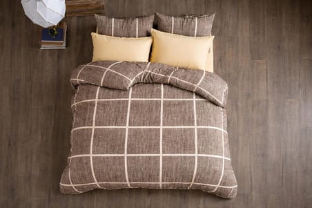 Çift Kişilik Nevresim Takımı Seti Yorgan Kılıfı LOVE KALP Desen 200x220 cm + Lastikli Battal Boy Çarşaf 180x200x30 cm +2 Yastık Kılıflı 50x70 cm (Kahverengi, Kareli)