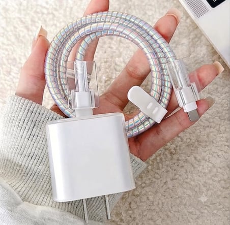 20W USB-C Güç Adaptörü iPhone ile Uyumlu Silikon Koruyucu Kılıf Seti + Evrensel Şarj Kablosu Koruyucu Seti, Darbe ve Kırılma Önleyici