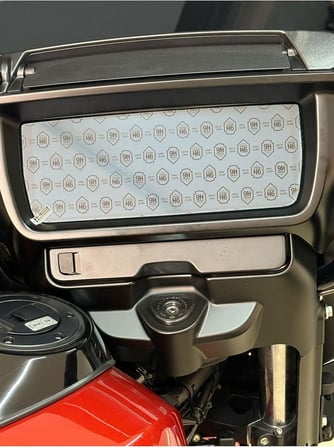 Harley Street Glide - Ultra ile uyumlu 2024 2025 Model Dijital Gösterge 9H Nano Ekran Koruyucu