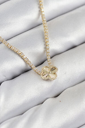 Pirinç Zirkon Taşlı Yonca Model Gold Renk Kadın Kolye 10490