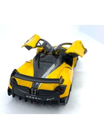 Kinsmart 2016 Pagani Huayra Bc Çek Bırak 5inch. Lisanslı Model Araba, Oyuncak Araba 1:38