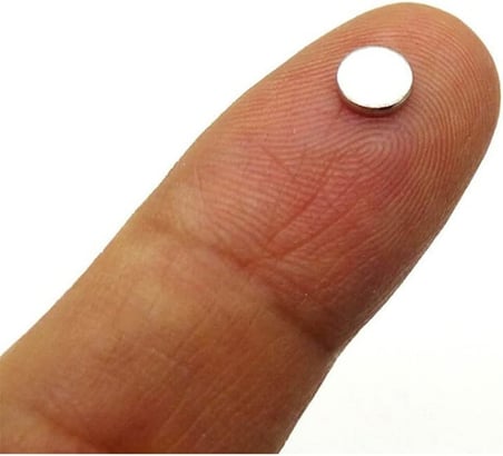 Küçük Neodim Güçlü Mıknatıslar, Çok Amaçlı Buzdolabı Mıknatısları, Küçük Yuvarlak Disk Mıknatısı, Beyaz Tahta Mıknatısları 5 mm Çap x 1 mm Kalınlık 100 Adet