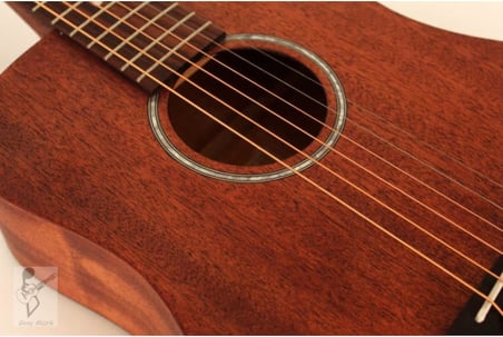 AD Mini M OP Akustik Gitar, 3/4 Ölçü, Maun, Çantası Dahil