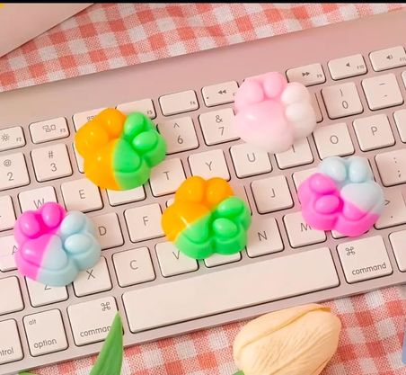 6 Adet Sevimli Mini Sukuşi Kedi Patisi Oyuncaklar, Mochi Squishy Yumuşak Kedi Pençesi, Stres Önleyici Oyuncaklar, Çocuklar ve Yetişkinler için Sıkmalı Oyuncaklar, Rahatlatıcı Oyuncaklar ve Kawaii