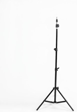 Universal Girişli Ring Light Tripodu 2.1 Metre Ayarlanabilir Işık Standı – Katlanabilir Hafif Tripod, Telefon Tutucu ve Kamera Uyumlu Yayıncı Standı