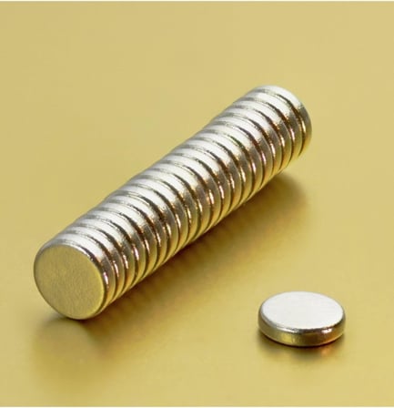Dünya Magnet 100 Adet Çap 4Mm X Kalınlık 2Mm Yuvarlak Güçlü Neodyum Mıknatıs