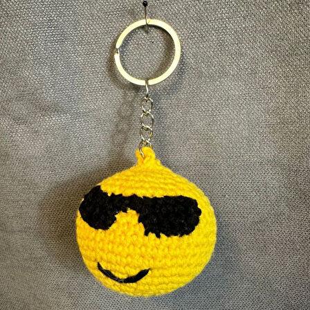 Uretti - Tuğba 9352 4465 El Yapımı Örgü Gözlüklü Emoji Model Anahtarlık
