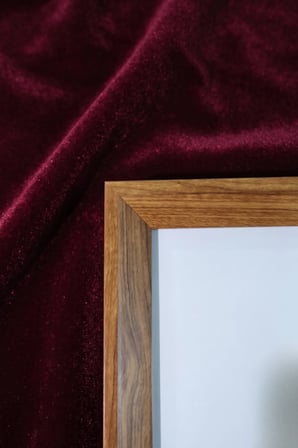 Piramit Serisi 13 x 18 Fotoğraf Çerçevesi Camlı Dekoratif Duvar & Masa Tipi Plastik Çerçeve