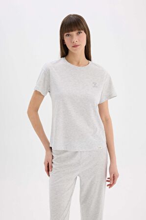 DeFacto Pijama Takımı Regular Fit Bisiklet Yaka Kısa Kollu Üst Beli Lastikli Uzun Altı-Fall in Love E5820AX25SPGR93