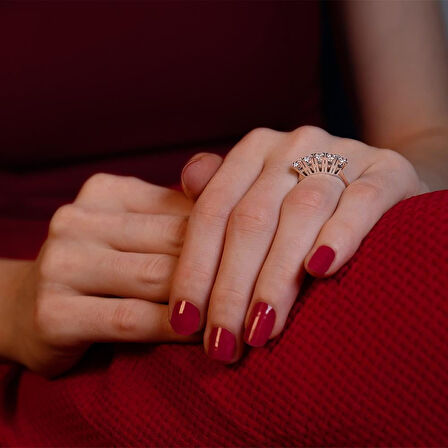 G Renk 0.65 Karat Pırlanta Beştaş Yüzük