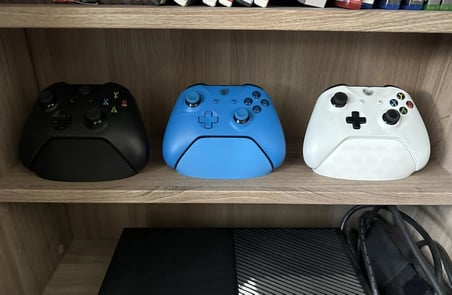 Minimalistik Xbox One Kontrolcü İçin Tasarlanmış Gamepad Standı - (Siyah)