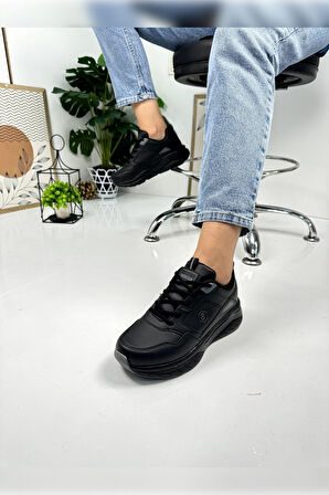 Günlük Kadın Sneaker Bağcıklı Oval Burunlu Kalın Desenli Taban Rahat Hafif Spor Ayakkabı 2110