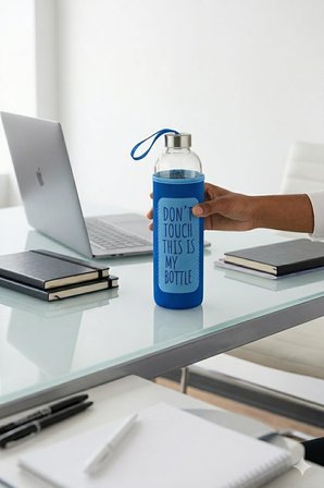 Cam Matara 750ml Neopren Kılıflı Sızdırmaz Kapaklı Su Şişesi Karışık Renk (2 Adet Cam Pipet Hediyeli)