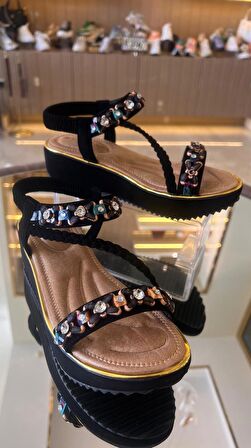 İthal Kadın Dolgu Topuk Sandalet