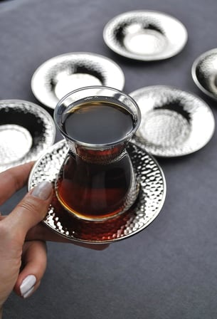 6 Adet Metal Çay Tabağı Dövme Desenli Çay Tabak 10 Cm Gümüş