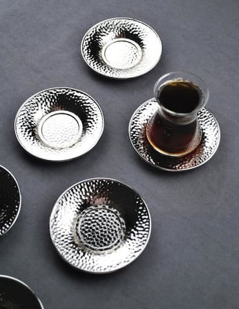 6 Adet Metal Çay Tabağı Dövme Desenli Çay Tabak 10 Cm Gümüş