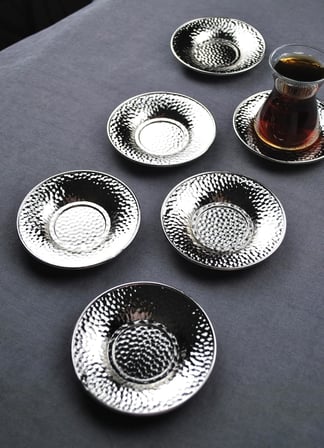 6 Adet Metal Çay Tabağı Dövme Desenli Çay Tabak 10 Cm Gümüş