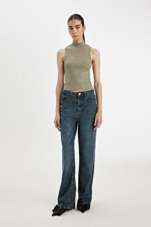 DeFacto Slim Fit Dar Kesim Yarım Balıkçı Yaka Fitilli Kaşkorse Smart Atlet C7703AX24AUKH465