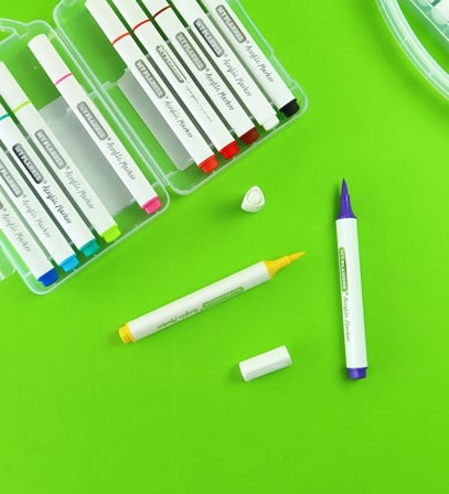12 Renk Akrilik Marker Kalem Seti