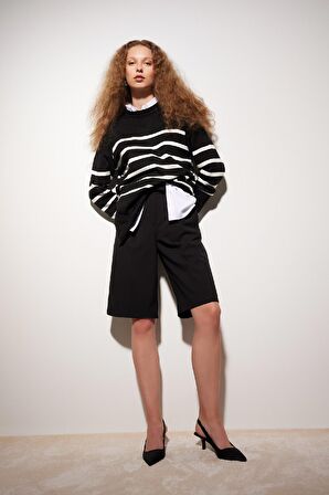 DeFacto Relax Fit Yumuşak Dokulu Çizgili Bisiklet Yaka Triko Kazak Tunik S7517AZ24WNBK27