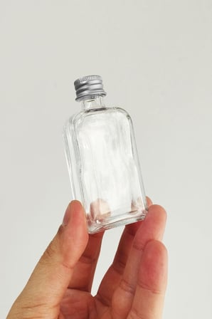 40 ml Kolonya Tıpalı ve Metal Kapaklı Hediyelik Yassı Kolonya Şişesi 40 Cc Nişan, Düğün Cam Şişe 50 Adet (40 ml Yassı, Gümüş Kapak (Silver))