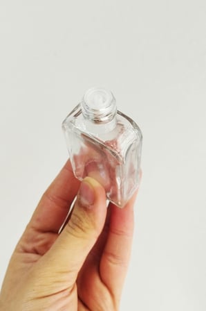 40 ml Kolonya Tıpalı ve Metal Kapaklı Hediyelik Yassı Kolonya Şişesi 40 Cc Nişan, Düğün Cam Şişe 50 Adet (40 ml Yassı, Gümüş Kapak (Silver))