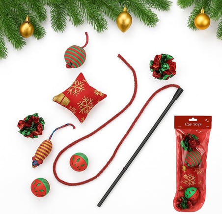 Yılbaşı Temalı Kedi Oyuncak Seti 8 Parça – Zilli ve Hışırtılı Toplar, İpli Fareler, Peluş Noel Yastığı – Kedi ve Evcil Hayvanlar İçin Noel Konsept Eğlenceli Oyun Seti