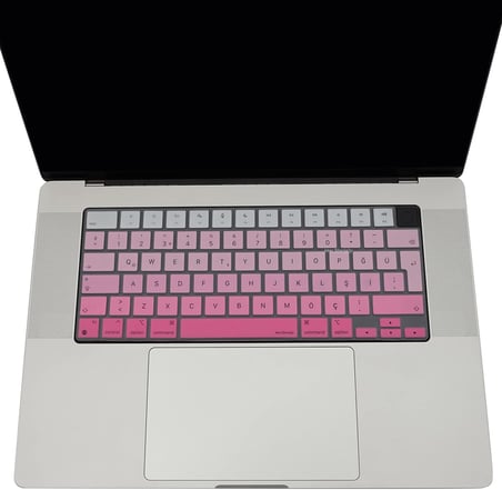 MacBook Klavye Koruyucu TÜRKÇE Q BASKILI UK-TERS L- Enter Tipi Air 13,6-15,3inç- Pro 14,2-16,2inç M1-M2-M3-M4 Pro MAX Uyumlu, Ultra İnce Hafif Yıkanabilir Silikon Klavye Filmi Pembe