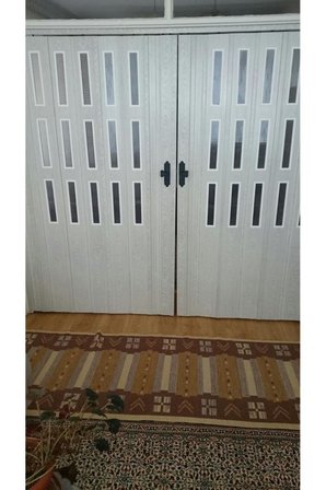 3 Sıra Camlı Akordeon Kapı, Akağaç Ahşap Desenli 72x200cm