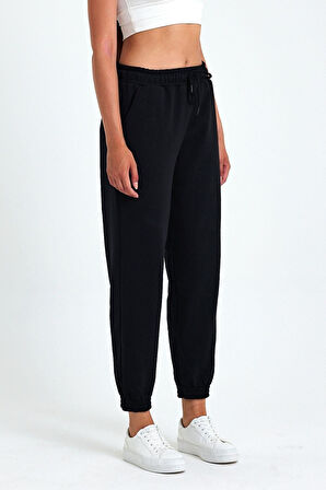 Kadın Siyah Pamuklu Kalın Paçası Lastikli Yüksek Bel Rahat Jogger Eşofman Altı